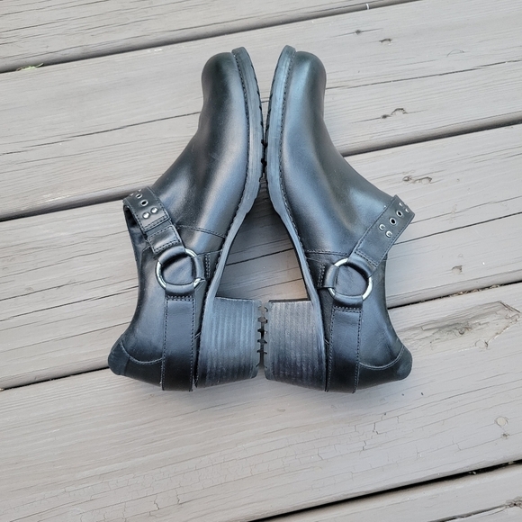 Red Wing Shoes Black Leather Stud Strap Moto Harness Ankle Booties Boots 9.5 - Picture 2 of 8